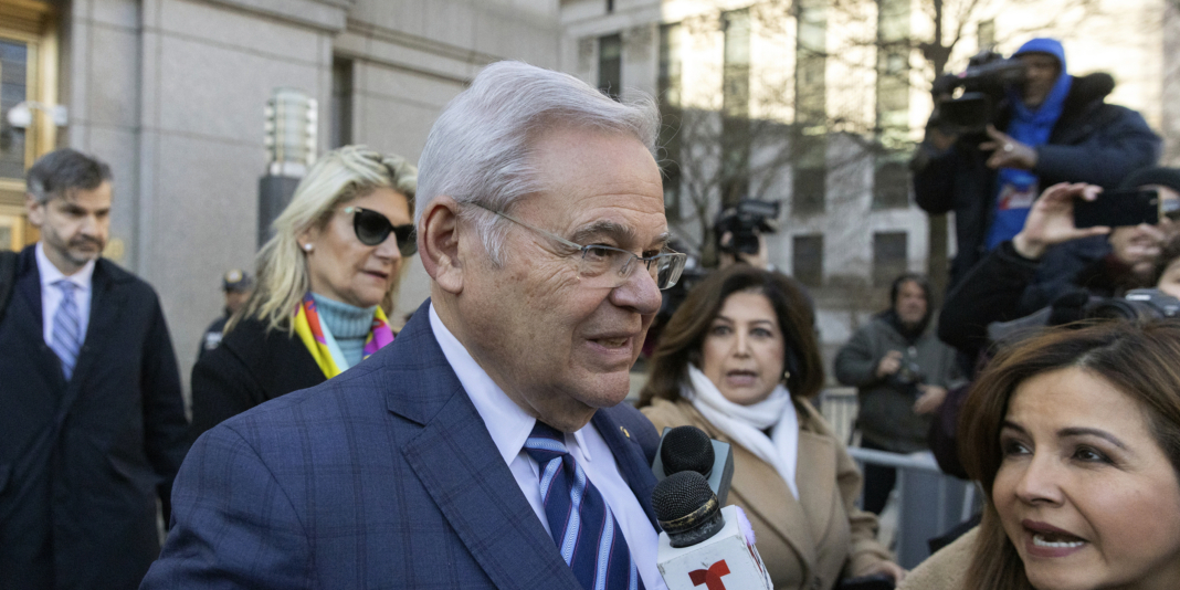 Donors to Bob Menendez Legal Defense Linked to Ex-Terror Group